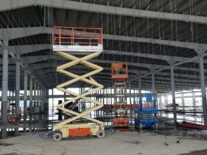 Cung cấp xe nâng người tự hành cho Công trình nhà máy linh kiện điện tử tại Bắc Ninh