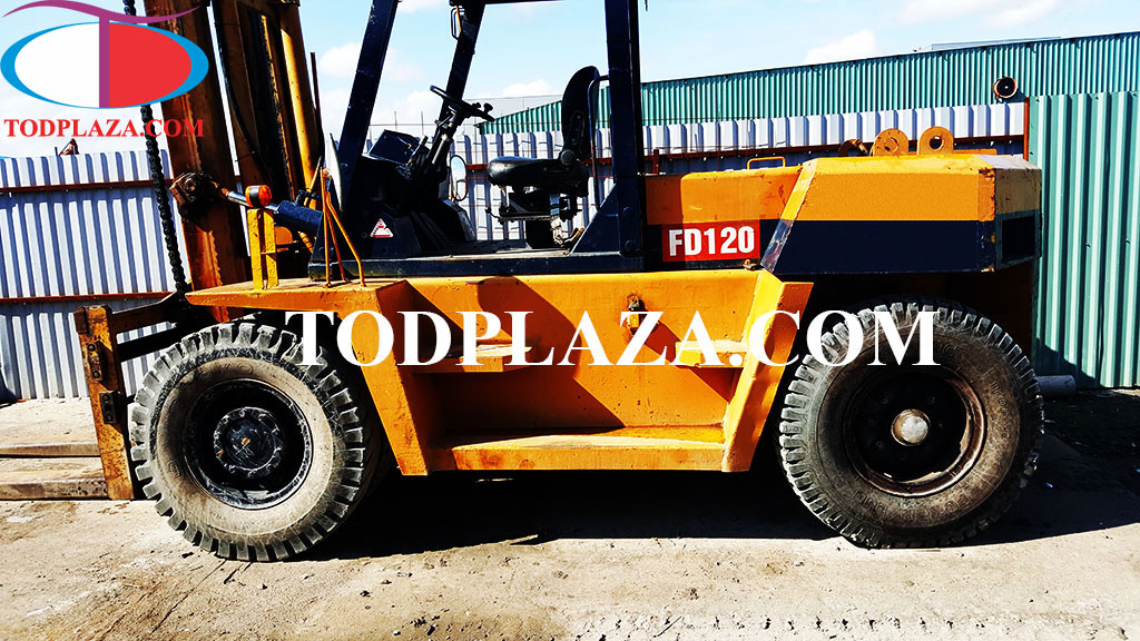 Xe nâng hàng KOMATSU 12 tấn