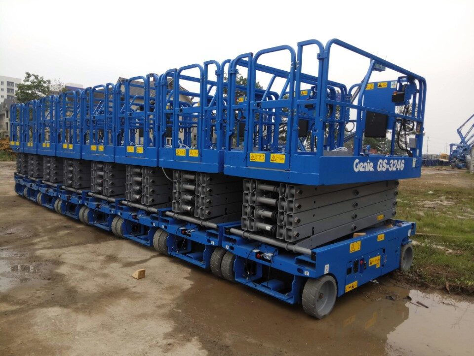 Xe nang nguoi 10m sàn-12m làm việc