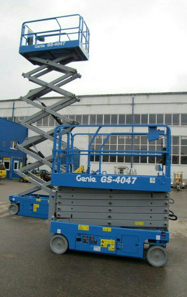 Xe nâng người 12m sàn-14m làm việc